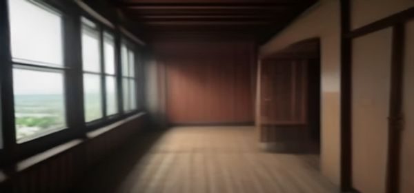 久久视频热门影视专区展示界面，多部高清电影海报排列整齐，黑金色调专业质感强